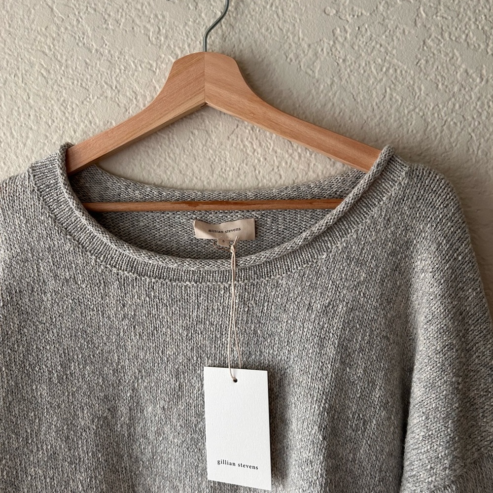 Gillian Stevens Finch Pull Over size 5 in fog Gray Women's Sweater